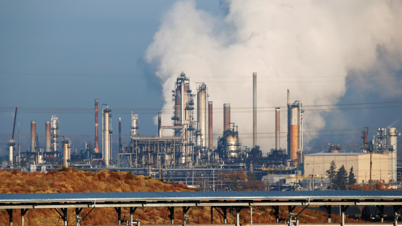 Petrochemical refinery in Edmonton, Canada