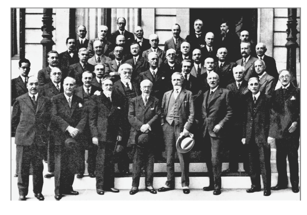 The Permanent Committee of the Office International d’Hygiène Publique at its session in Paris in May 1933. Source: World Health Organization.